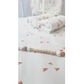 Пеленка детская на резинке Lillaland сердечки 120/60 от LILLALAND