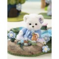 Lina Медведь Незабудка пудинговый цвет с костюмом M (±30 см) от TeddyTales Lina Медведь Незабудка пудинговый цвет с костюмом M (±30 см) от TeddyTales