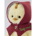 Lina Цыплёнок XXS (±12 см) с красным плащом-брелоком от TeddyTales Lina Цыплёнок XXS (±12 см) с красным плащом-брелоком от TeddyTales