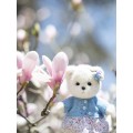 Lina Медведь Незабудка пудинговый цвет с костюмом S (±20 см) от TeddyTales Lina Медведь Незабудка пудинговый цвет с костюмом S (±20 см) от TeddyTales